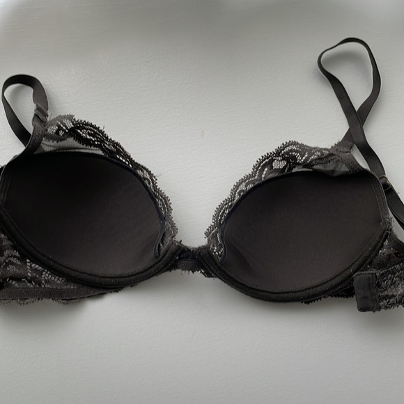 Natori Feathers bra. 32B. - Picture 4 of 5